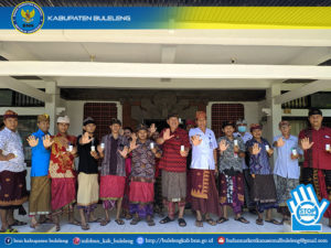 SOSIALISASI P4GN DAN DETEKSI DINI MELALUI TEST URINE PADA PEGAWAI KANTOR CAMAT KUBUTAMBAHAN KAB. BULELENG