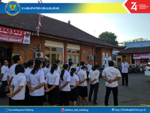 SOSIALISASI P4GN DAN DETEKSI DINI MELALUI TEST URINE PADA PEGAWAI DINAS PERIJINAN DAN PELAYANAN TERPADU SATU PINTU KAB. BULELENG