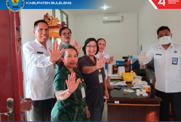 SOSIALISASI P4GN DAN DETEKSI DINI MELALUI TEST URINE PADA PEGAWAI SETDA KAB. BULELENG BAGIAN KESRA